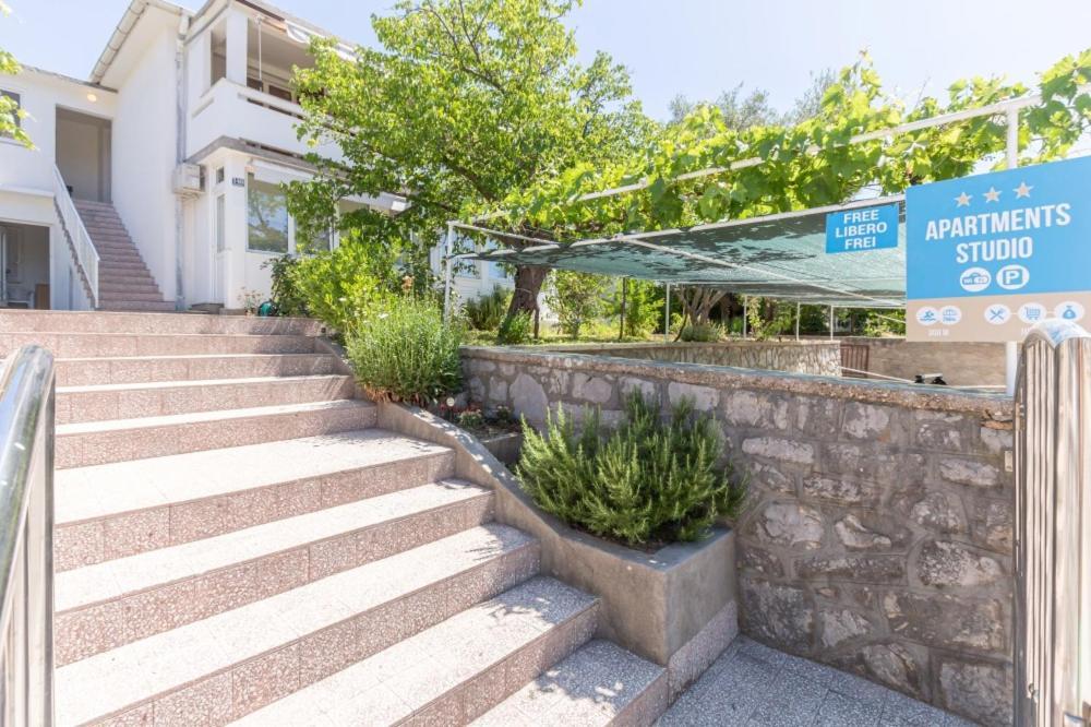 Apartments Meri Baska  Exterior photo